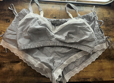 colsie Wireless Bralette Bra Set XL Black White Striped Lace Trim Adjustable