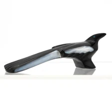 Zuni Magpie Fetish By Calvert Bowannie Black Onyx Rare Mother Of Pearl On "Tail"