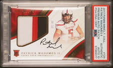 2017 IMMACULATE COLLECTION PREMIUM ROOKIE AUTO PATCH PATRICK MAHOMES PSA/DNA 10