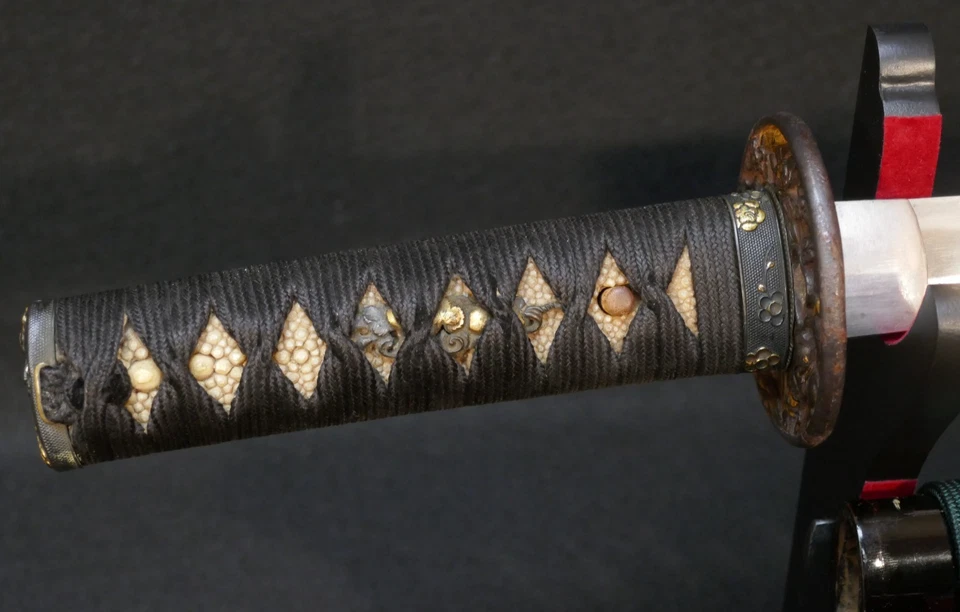 Antique Edo 脇差 Wakizashi Sword, Fine Signed Tsuba - Wide Cutting Temper & Kozuka - Image 2 of 4