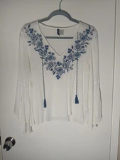 Womens~Divided H&M Blouse~Size8~White w/Blue&Black Floral Embroidery 