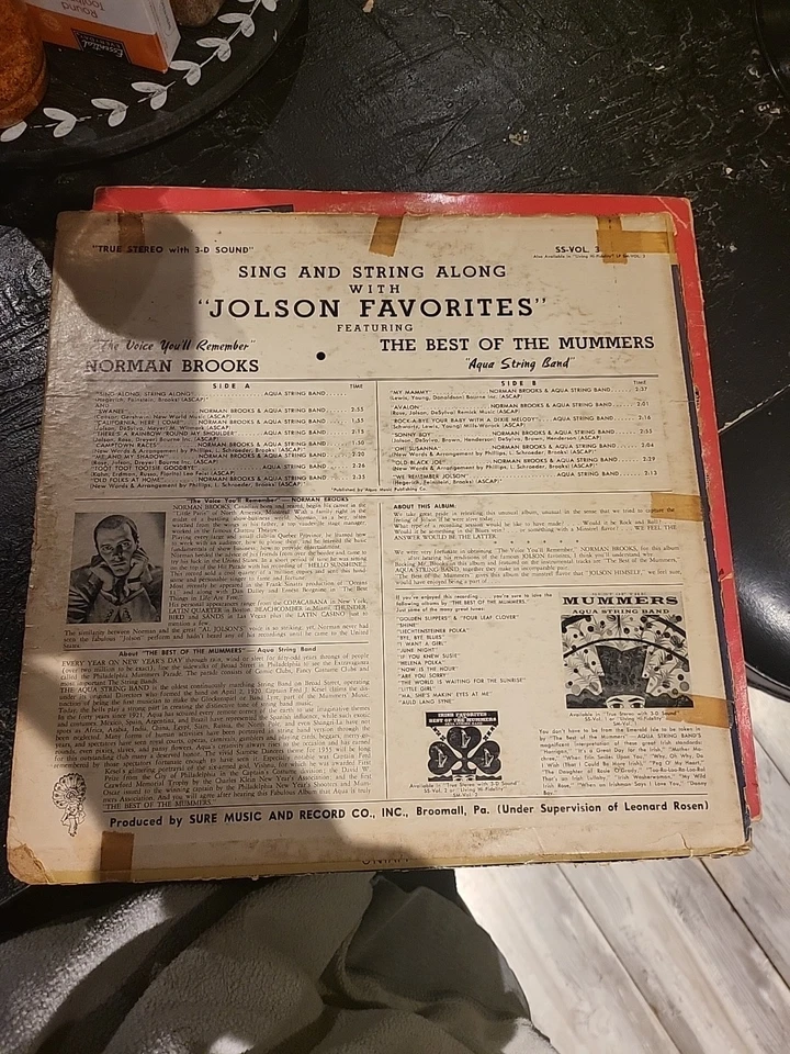 Sing&string along w/al jolsons featuring norman brooks mummers aqua string band - Image 2 of 4