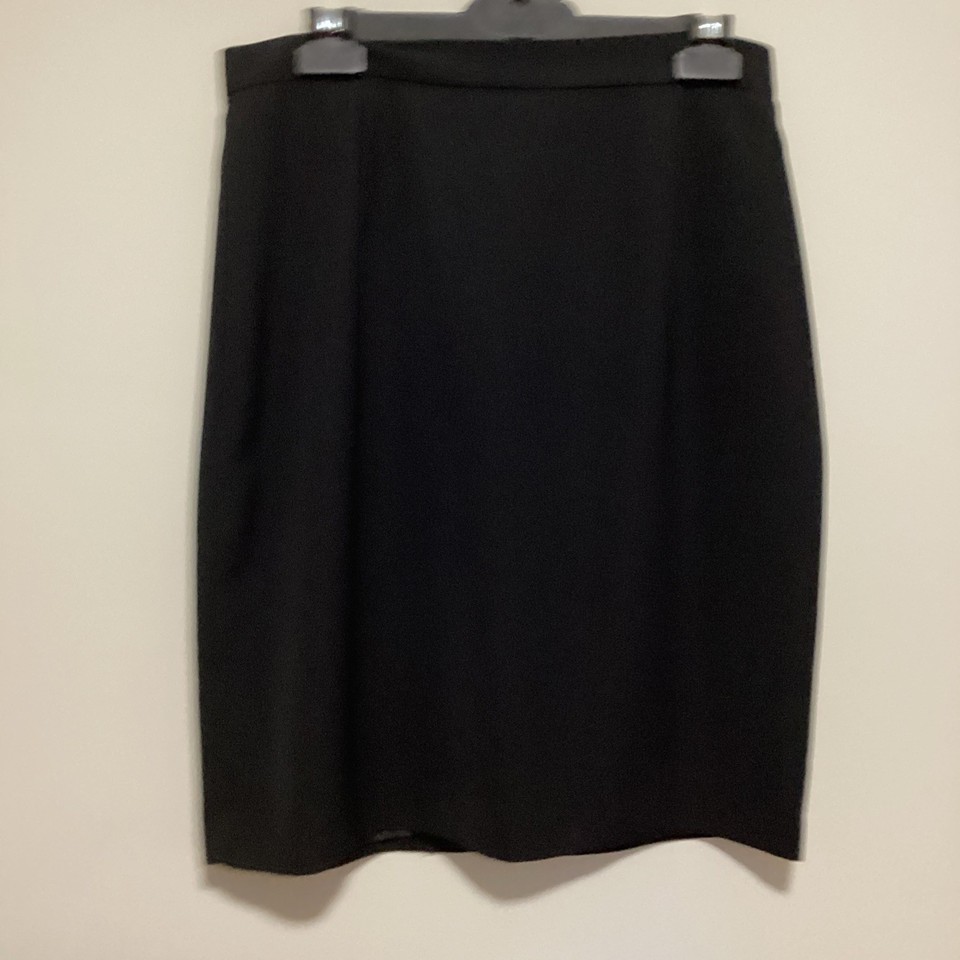 Black Business  lovely Smart Skirt size 14 Pre-Owned, Like new