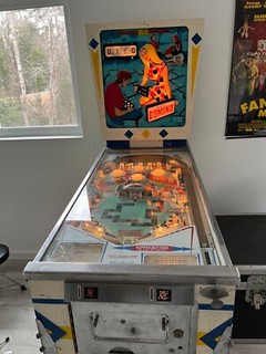 Vintage pinball machine Domino Gottlieb