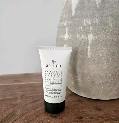 Avant Hyaluronic Pro-Intense Hyaluronic Acid Illuminating Day Cream