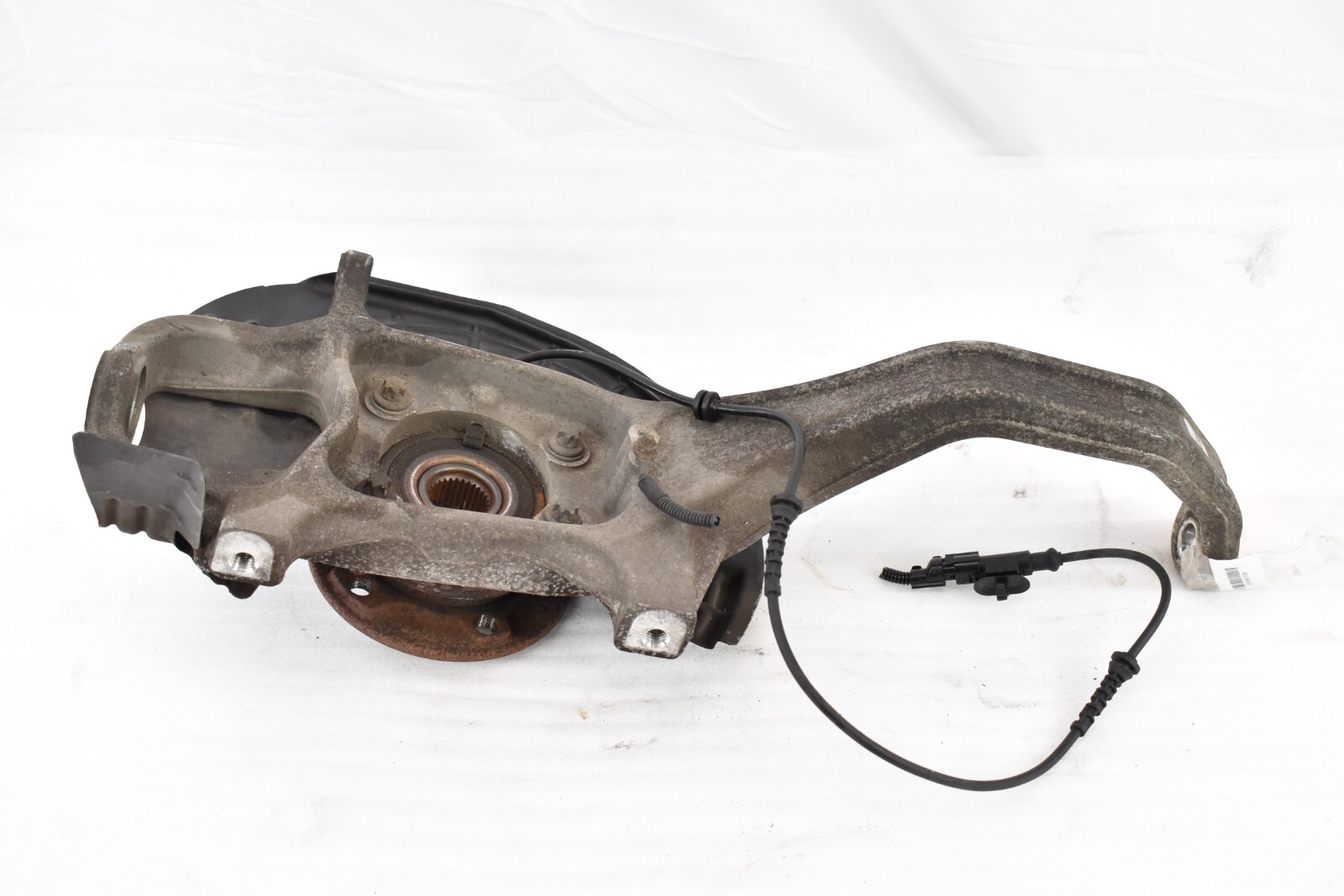 14-17 Maserati Ghibli S Q4 AWD Front Right Side Spindle Knuckle Hub Bearing OEM