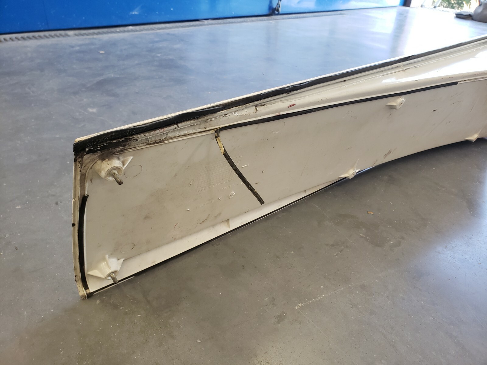 Ferrari 348 - LH Door Grille - P/N 62118300