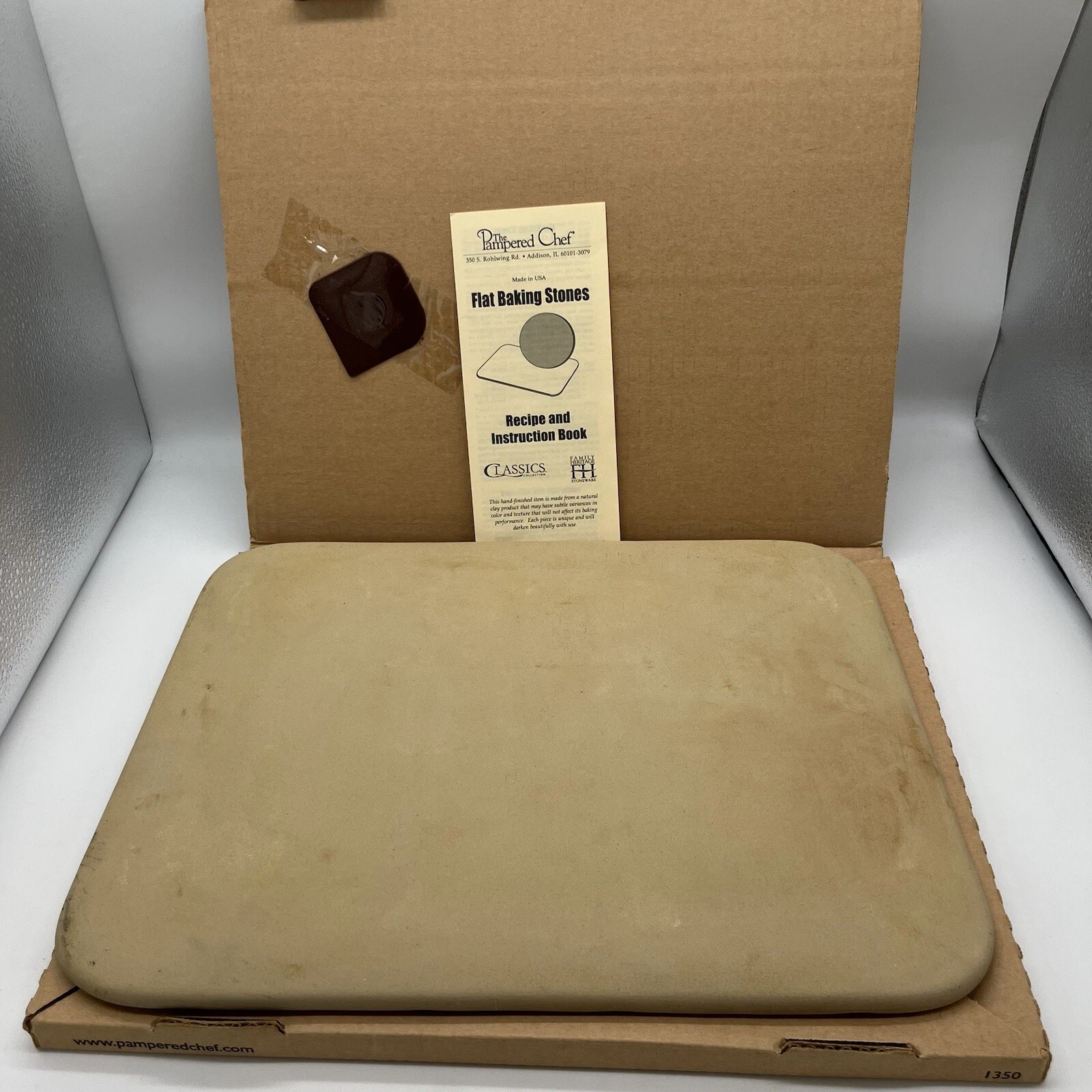 THE PAMPERED CHEF Family Heritage Flat Rectangular Baking Stone 12" x 15" #1350