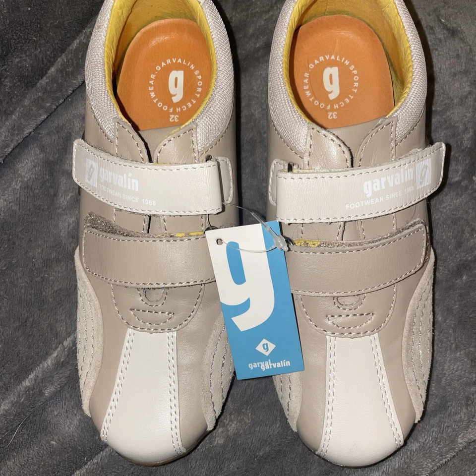 NUEVO Garvalin Niño Beige Cuero Vestido Zapatilla Mocasín Ajustable Doble Correa 32 Foto 2 de 4