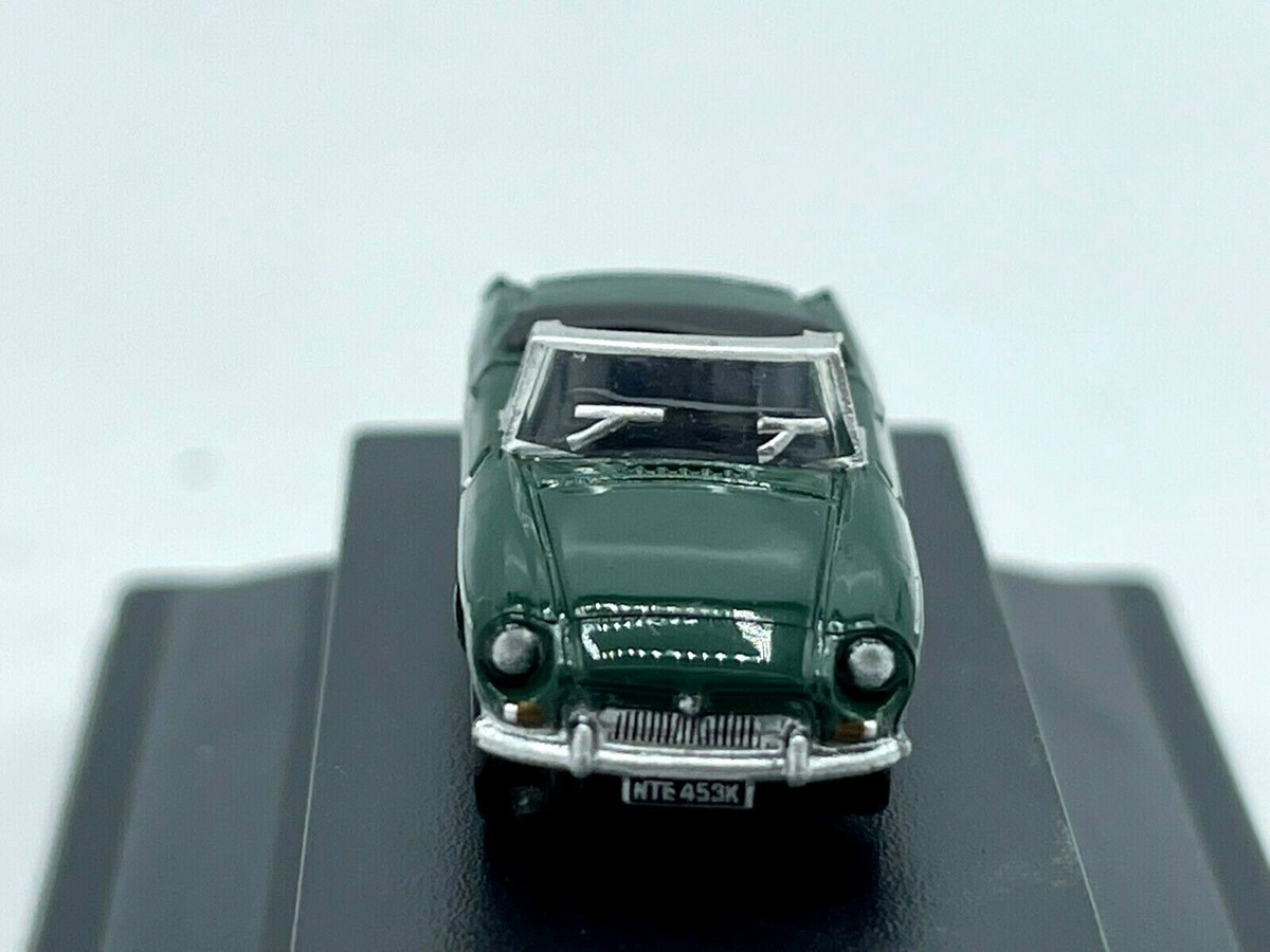 MG MGB Diecast car British Racing Green brg Sports Car 1:148