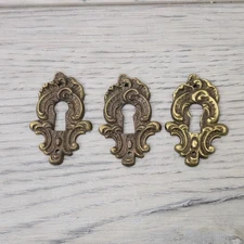 Antique Keeler Brass Co #377 Rococo Baroque Vertical Shield Keyhole Plate - 3 Pc