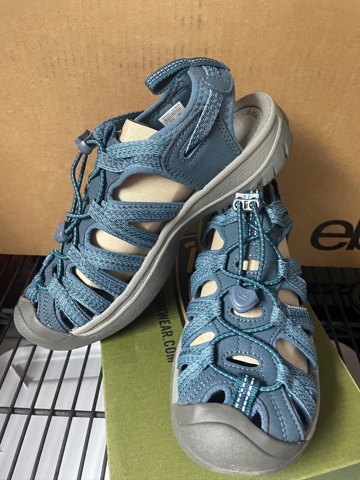 KEEN Whisper sandali acqua punta chiusa blu fumo scarpe donna 8 nuovi