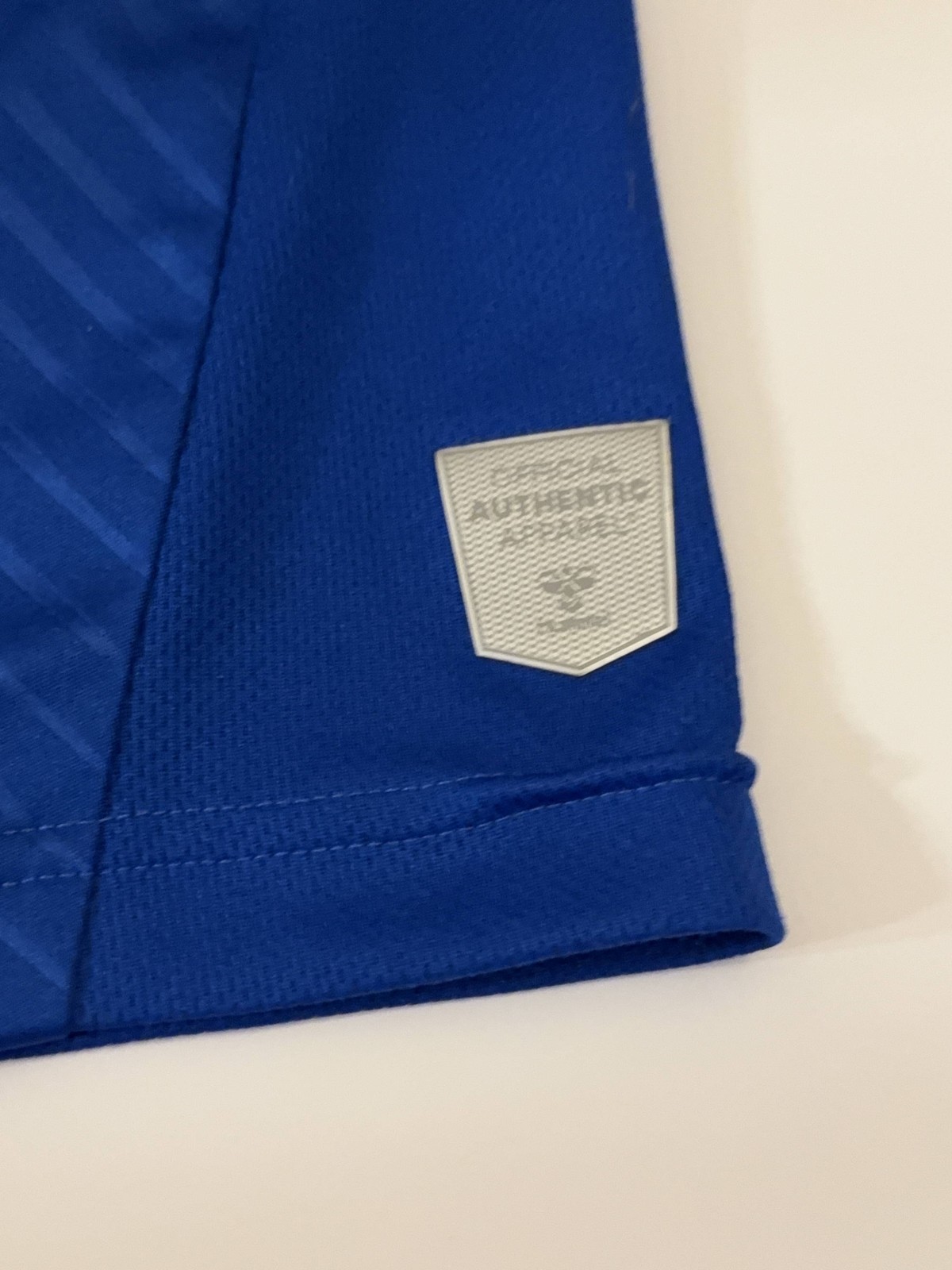 Everton 2020/21 Home shirt Medium image 3