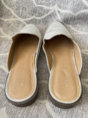 Madden Girl Faux Leather Silver “Mattie” Mules Size 7.5 Women’s - New - Picture 3 of 5
