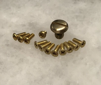 Massives Messing Schraubenset für USA Emerson Messer G10 Griff mit Stahl Abstandshalter Modell - Bild 1 von 4