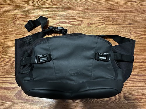 Oakley Travel Bumbag - Black 10 L Crossbody Bag 921621-02E
