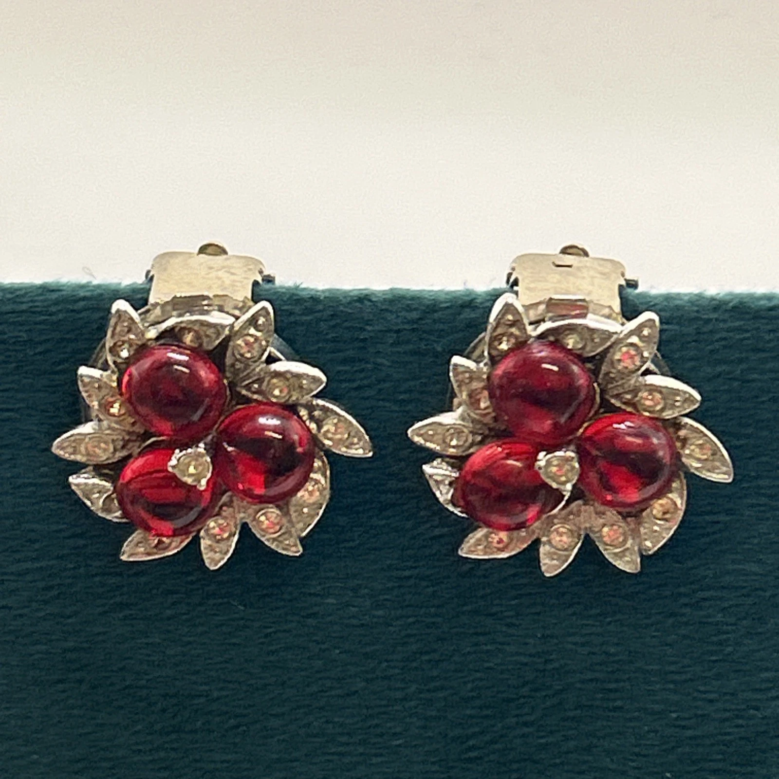 Boucle D’oreille vintage fantaisie Argenté Strass Blanc Et Rouge Clips