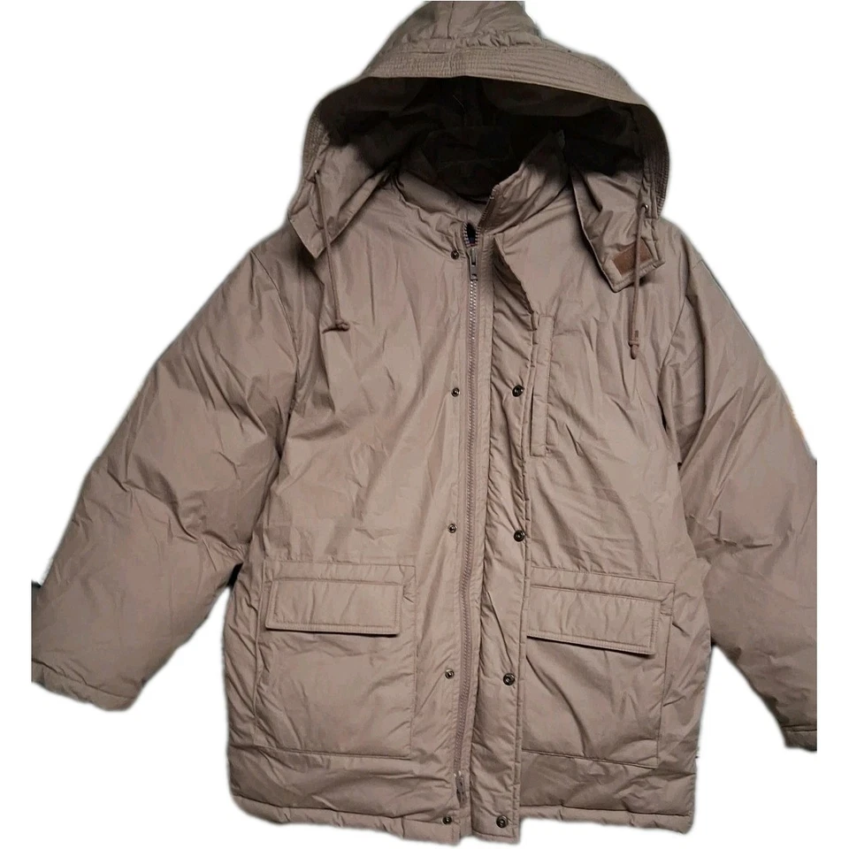 NEW MENS GANT JACKET SIZE LARGE. Very exspensive jacket very warm, comfortable. - Image 4 of 4