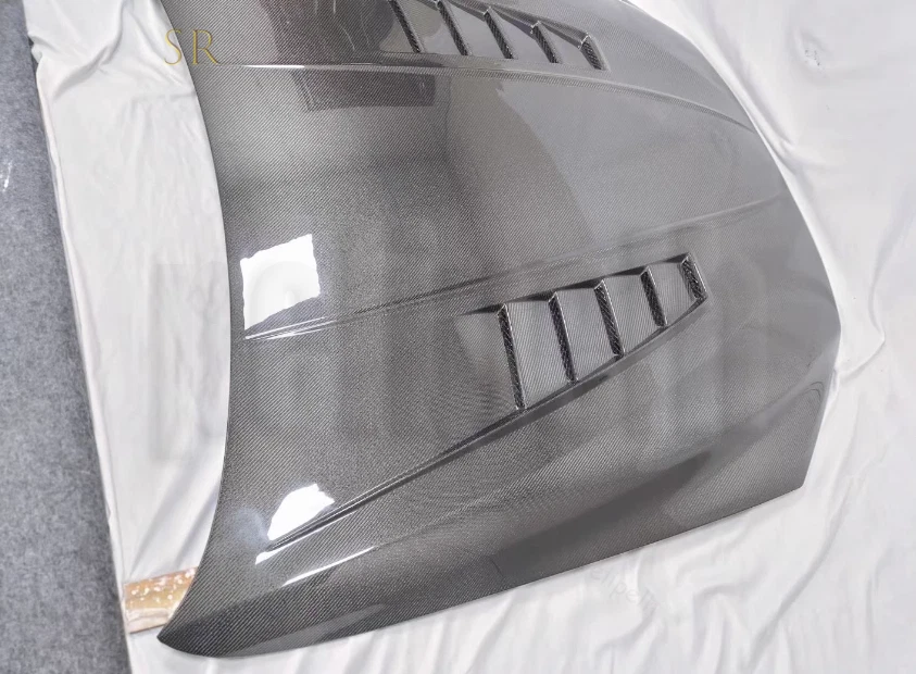 Real Carbon Fiber For BMW 6 Series M6 F06 F12 F13 Front Hood Vented Bonnet Cover - Image 4 of 4