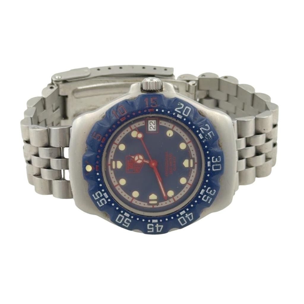 WA1210 Heuer Wristwatch Professional Circa 1980's Ladies Tag 200M - vintagewatches.pk