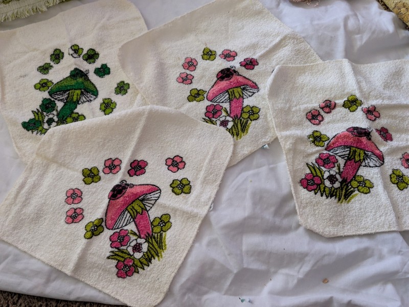Vintage Cannon pink green Mushroom Theme  Wash Cloth set of 4