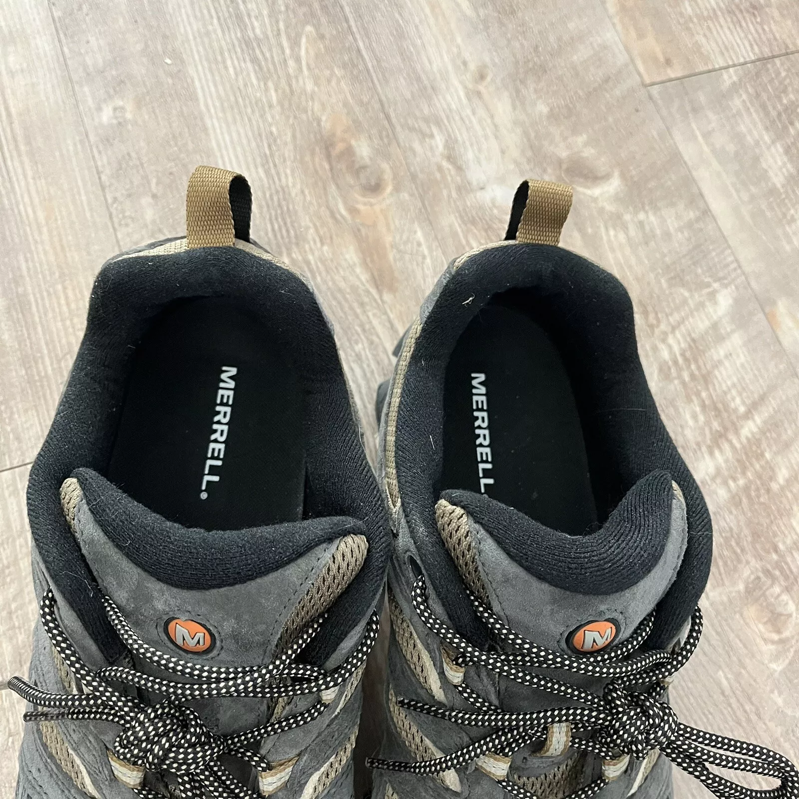 merrell moab vibram outsole low top suede shoes