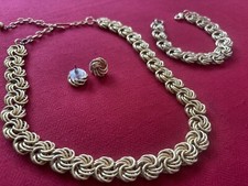 3 Piece Set Necklace Bracelet  Earrings Chunky Style Gold Toned