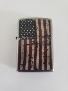 2015 ZIPPO Lighter Distressed American Flag Stars & Stripes B-15 IT SPARKS