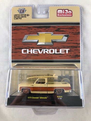 M2 Machines MiJo Exclusive 1979 Chevrolet Silverado with Surfboard on top