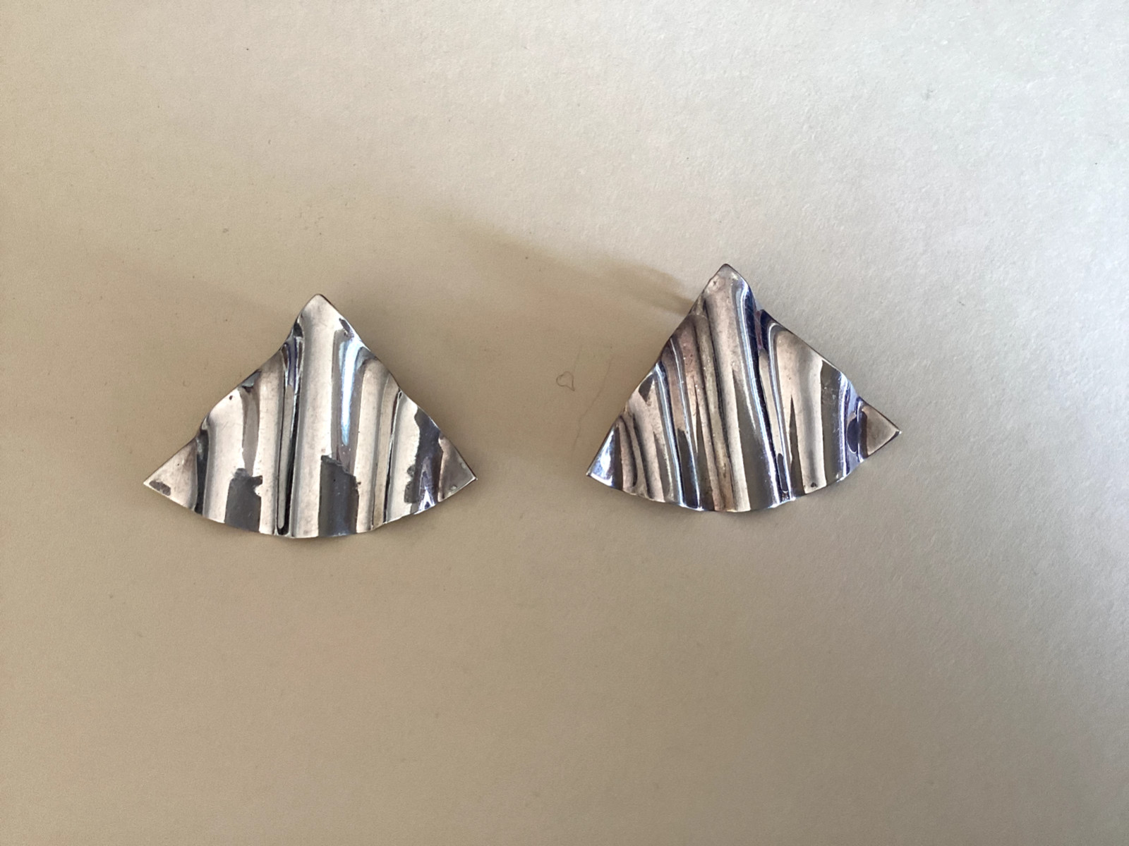 925 Sterling Silver Triangle Shape Stud Post Hand… - image 1