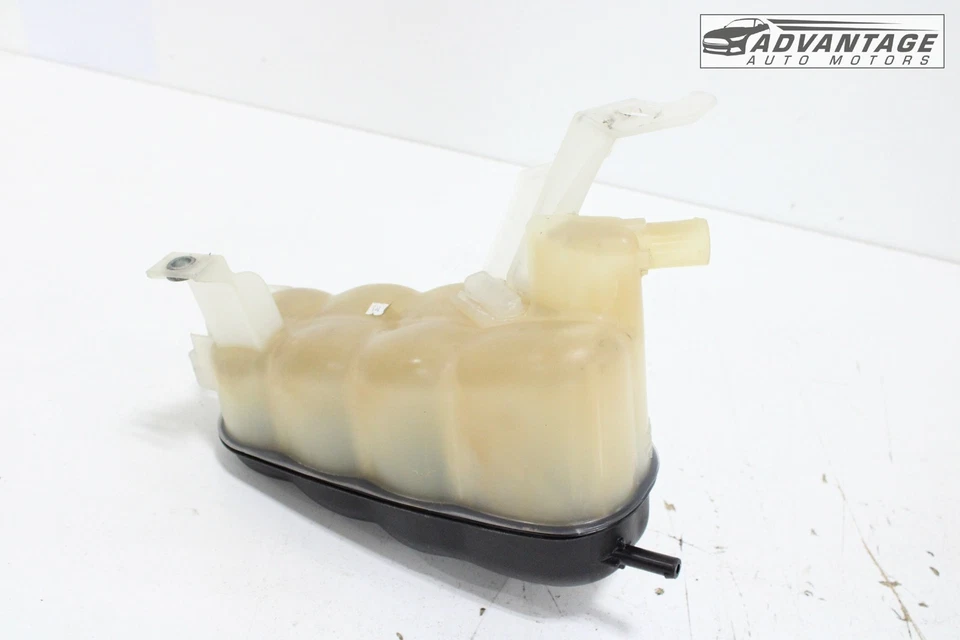 Chevy Silverado 2500 HD 2007-2019 tanque de depósito de expansión de desbordamiento de refrigerante OEM Foto 4 de 4