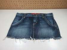 Guess womens dark wash frayed stretch mini jean skirt 27 EUC