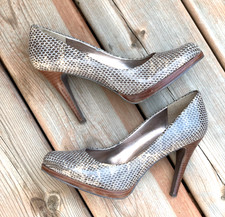 Nine West Snakeskin Pump 6.5 Taupe Patent Leather Faux Wood Platform High Heels