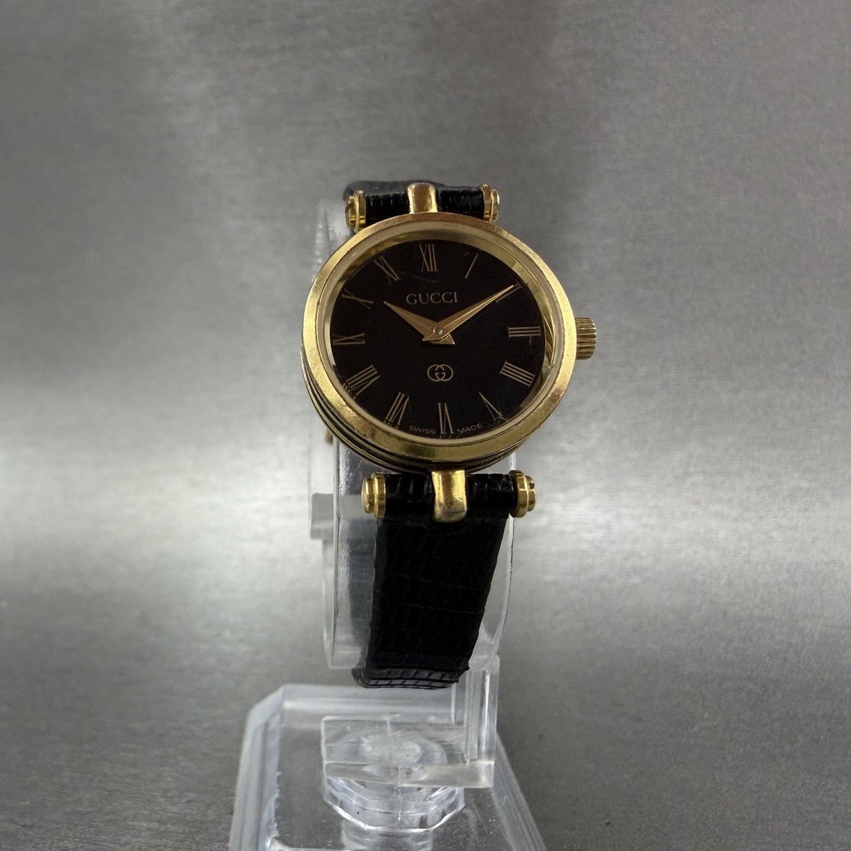 Vintage 1980\'s Gucci ladies 2000L gold & black ceramic wristwatch w/black strap Vintage 1980s GUCCI Stacked Black and Gold Wrist Watch With  main image 2
