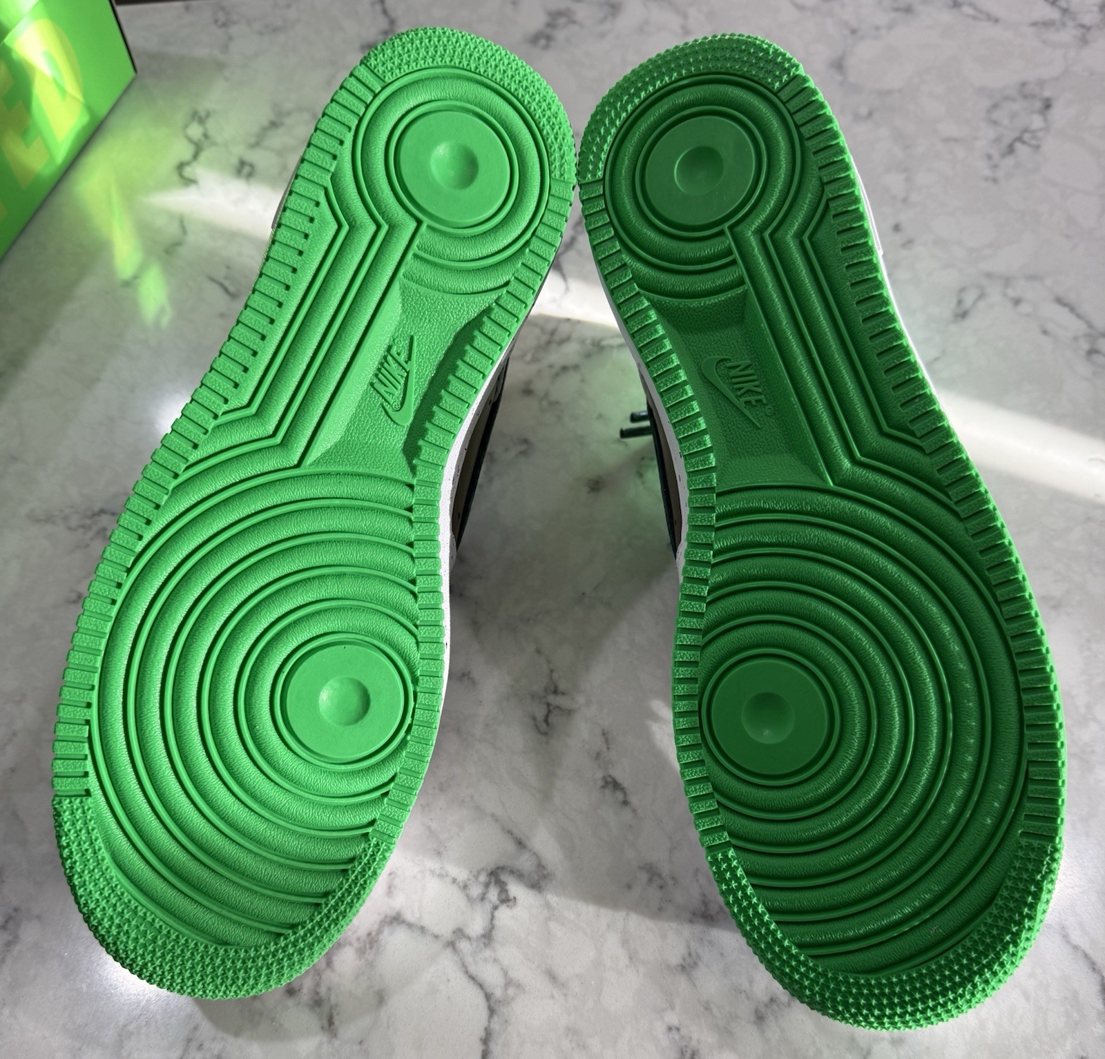 Nike Air Force 1 Low Ducks of a Feather Oregon Duck/Egg IU7613-100 Sz 10M/11.5W thumbnail 5