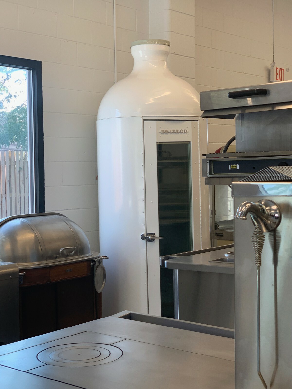 Bevador / Beerador Vintage Merchandiser Refrigerator (beer bottle shape