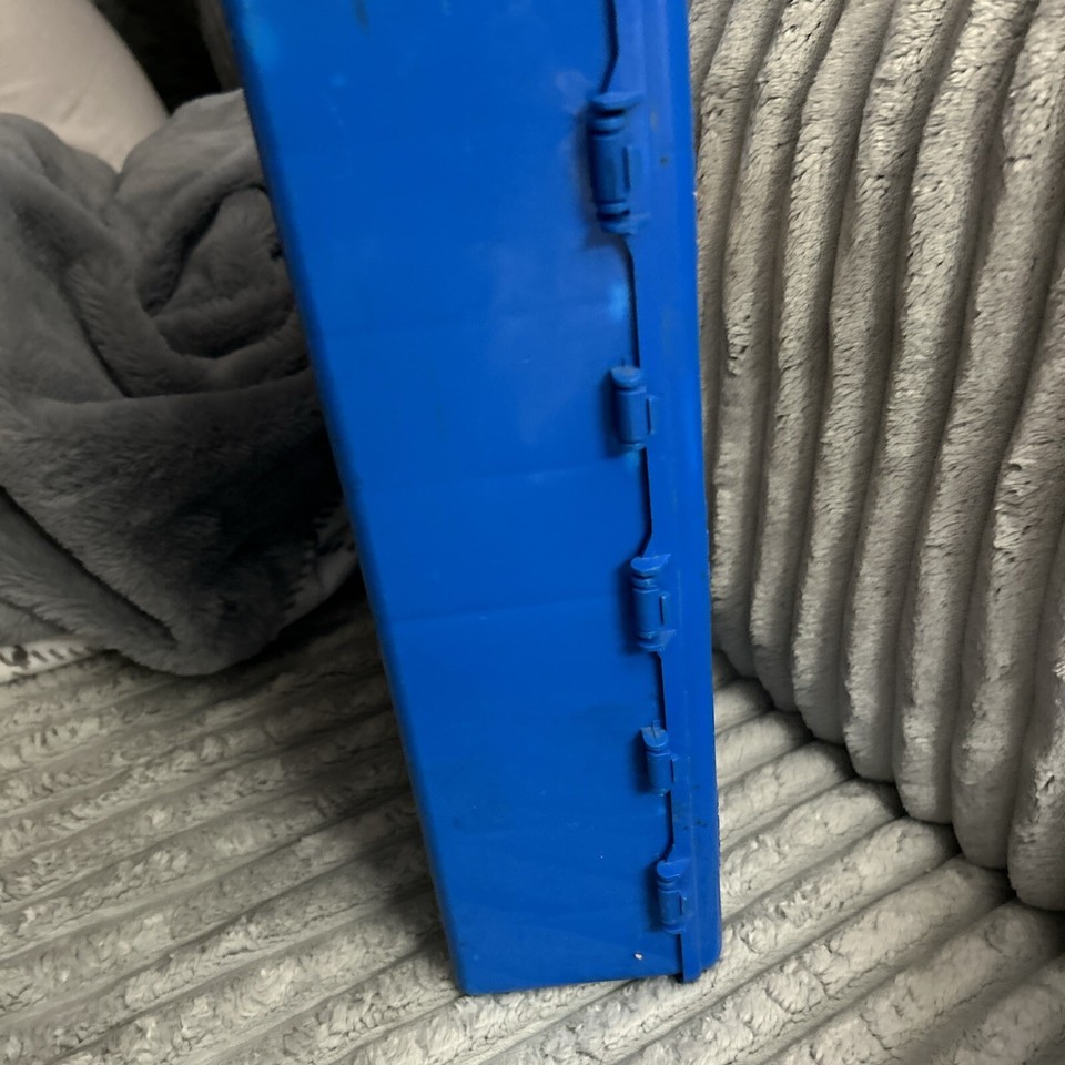 Hot Wheels Mattel 48 Car Carry Case 20020 Blue Vintage PreOwned