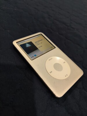 Apple iPod Classic 6th Generation 80GB Silver- ALL ORIGINAL Apple iPod Classic 6th Generation 80GB Silver- ALL ORIGINAL