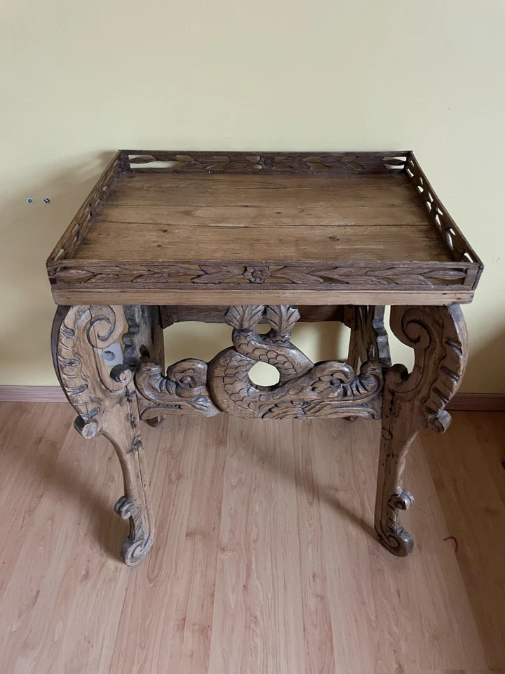 Table de milieu ou d'appoint Indochinoise en pin 19ème siècle - Photo 2/4