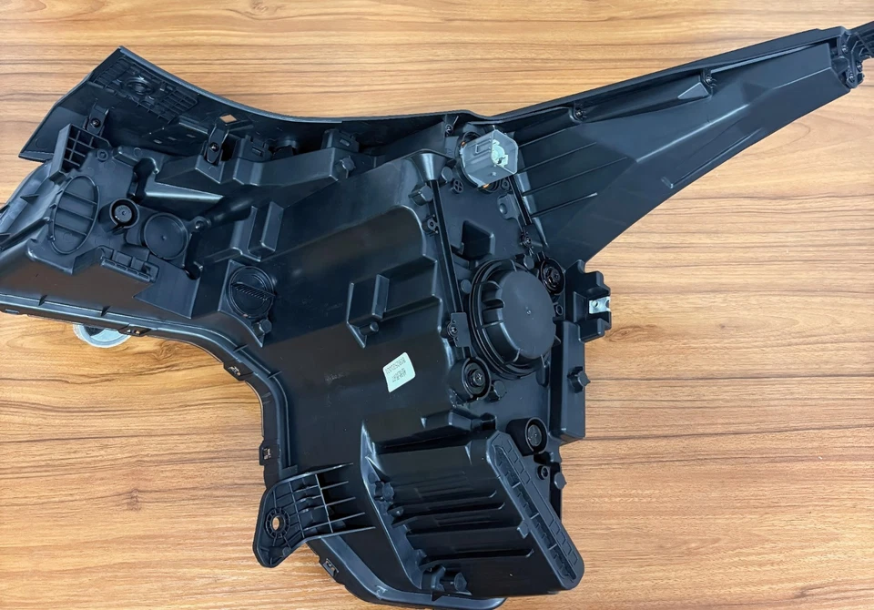 NUEVO Conjunto de faros para proyector de fábrica lado derecho KIA K4 2024-2025 92102-GG140 Foto 2 de 3