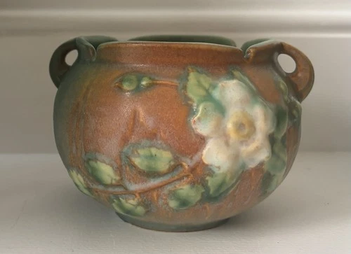 Roseville Pottery Jardinière Pink 3” bowl with White Rose pattern model 653-3