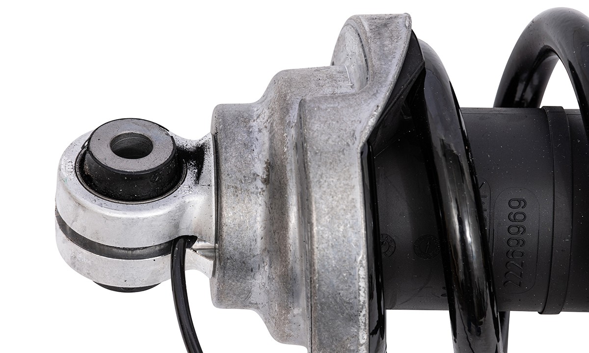 Premium OE-Replacement Front Suspension Strut Assembly For 17-18 Audi R8