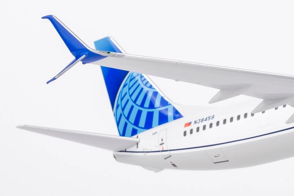 NG / UNITED AIRLINES "BLUE EVOLUTION" / B737-900ER/W / N38459 /1:200 / 9002 Foto 4 de 4