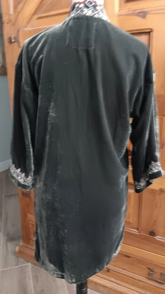 Kimono Kyla Seo Anthropologie Terciopelo Taupe Talla XS Foto 3 de 4