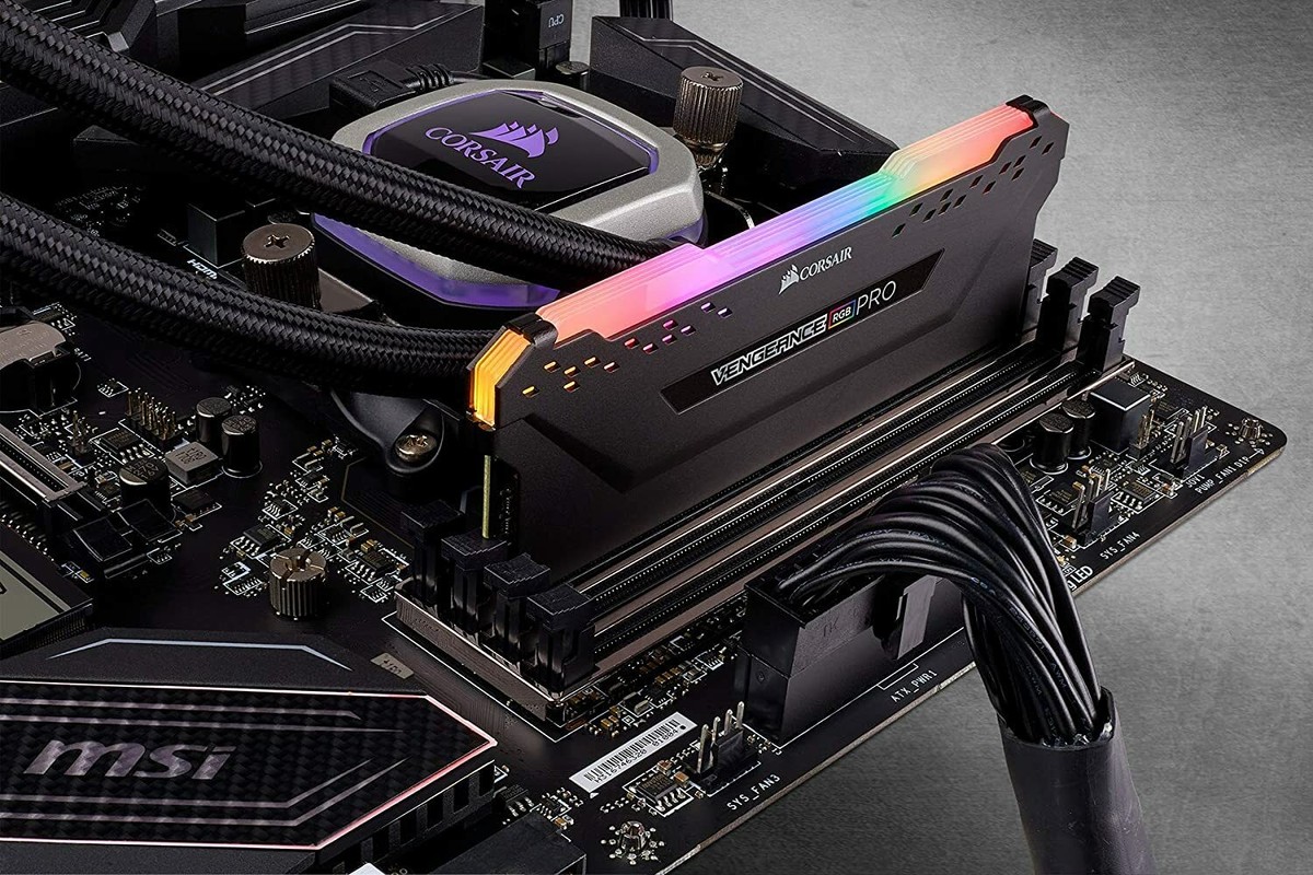 Corsair Vengeance RGB Pro 16 GB (2 X 8 Gb) Ddr4 3200 MHz C16 Corsair Vengeance RGB Pro 16 GB (2 X 8 Gb) Ddr4 3200 MHz C16