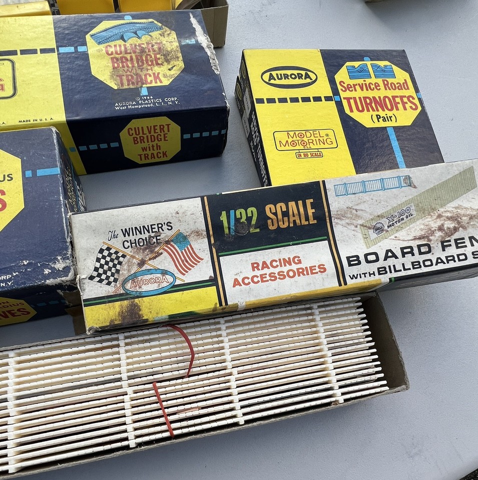 Huge Lot VTG HO AURORA Slot Car Motoring Tracks & Accessories UNTESTED