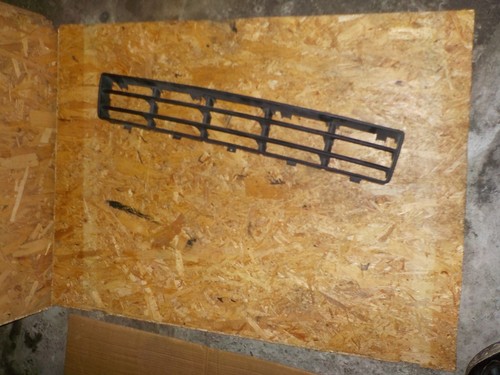 Lüftungsgitter Stoßstange vorne mitte 1J0853677 VW Golf IV 1,4 16V 1,6l 1,8l