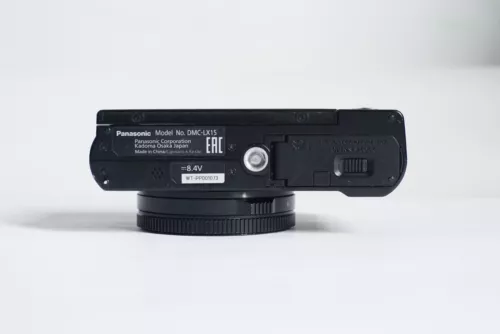 Panasonic DMC-LX10 (LX15) 20.1MP 4K Lumix Digital Camera - Picture 10 of 12