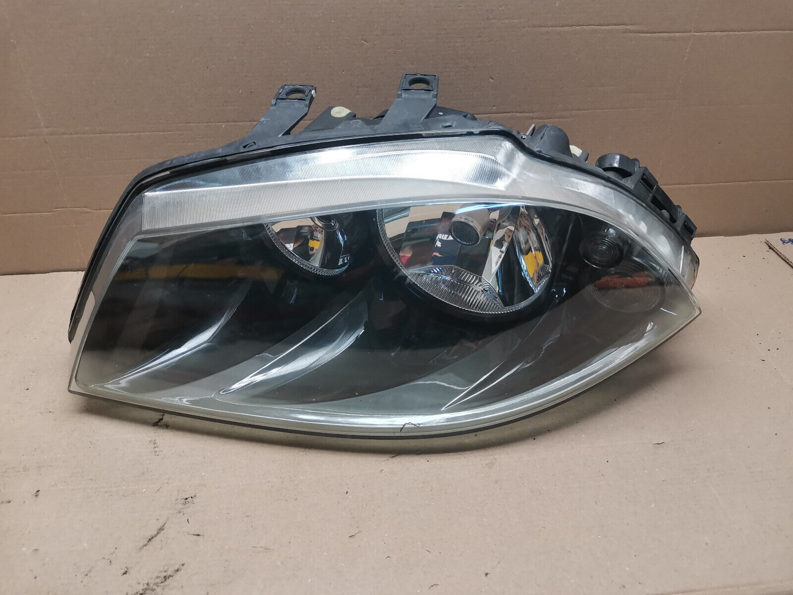 Phare avant gauche pour Seat Ibiza 3 type 6L1 après 2002 optique de phare conducteur