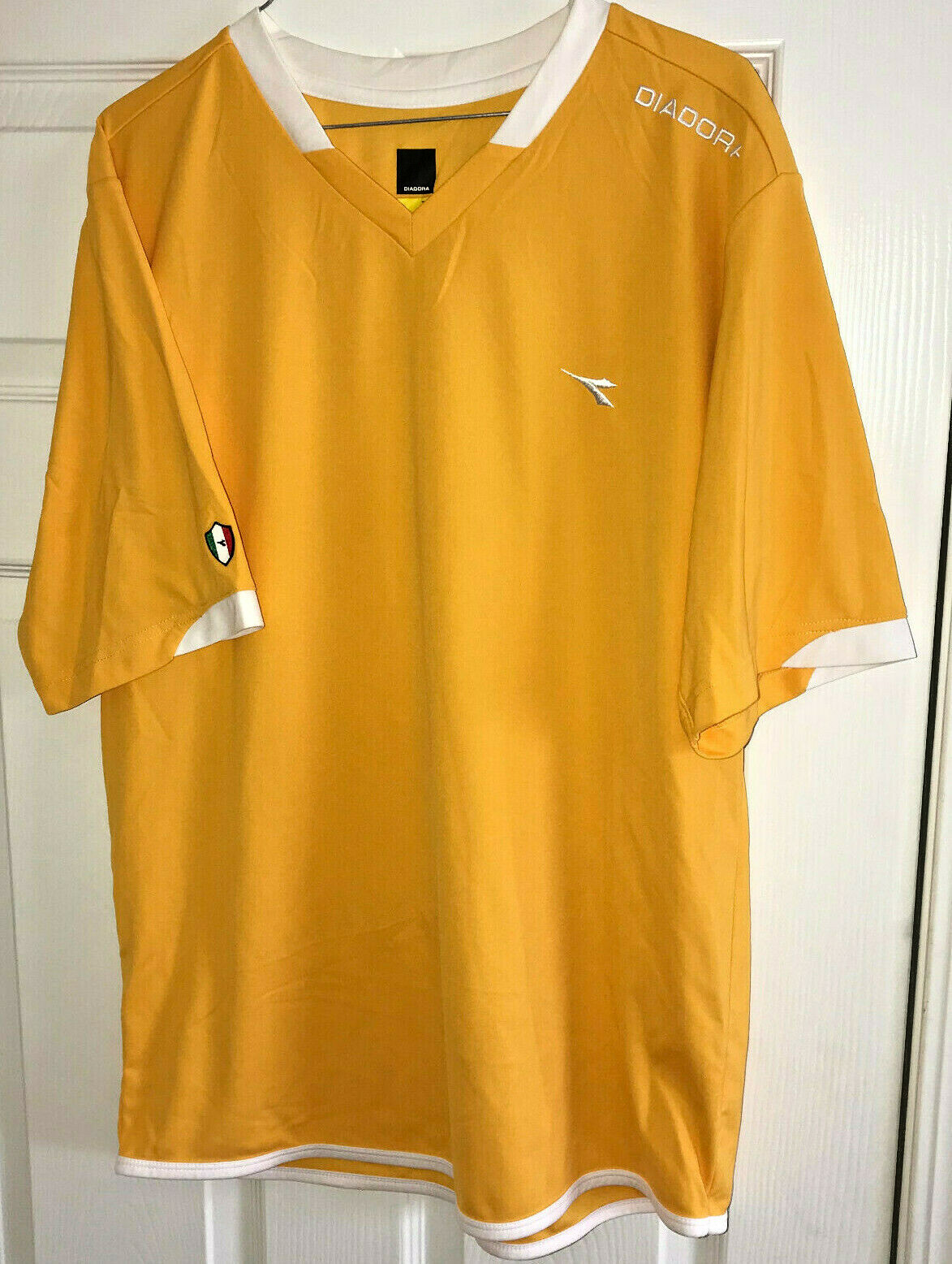 DIADORA Yellow Mens Soccer Shirt Jersey DiaDry Logo S… Gem